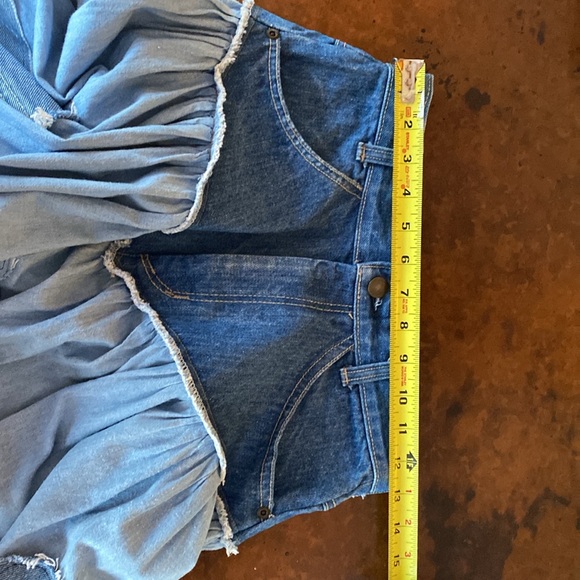 Women’s Vintage Candie’s Jean Skirt - Picture 5 of 5